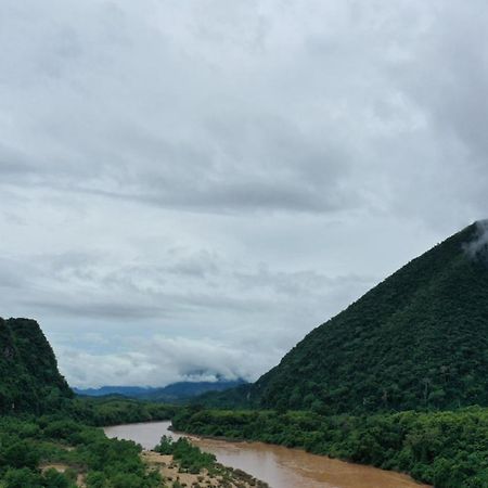 Pdv Guesthouse Muang Ngoi Esterno foto
