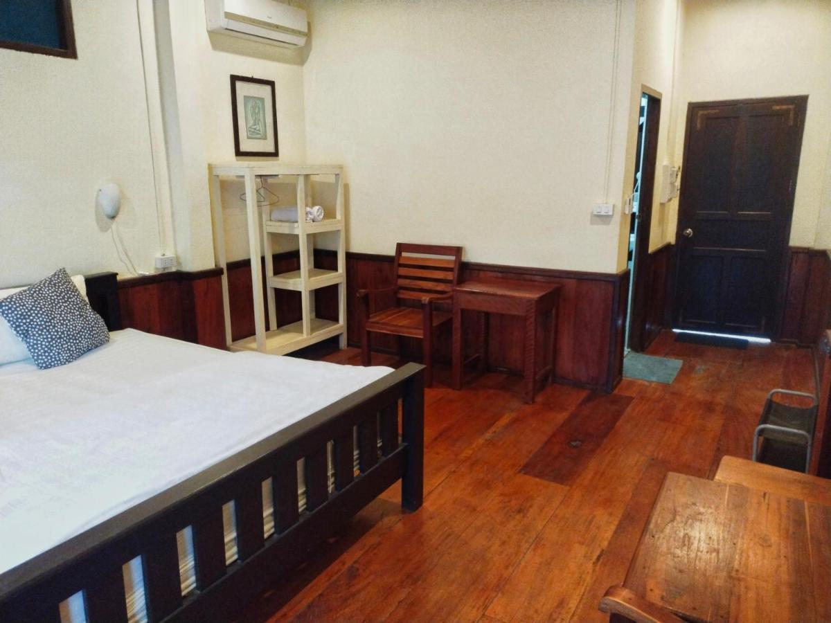 Pdv Guesthouse Muang Ngoi Esterno foto