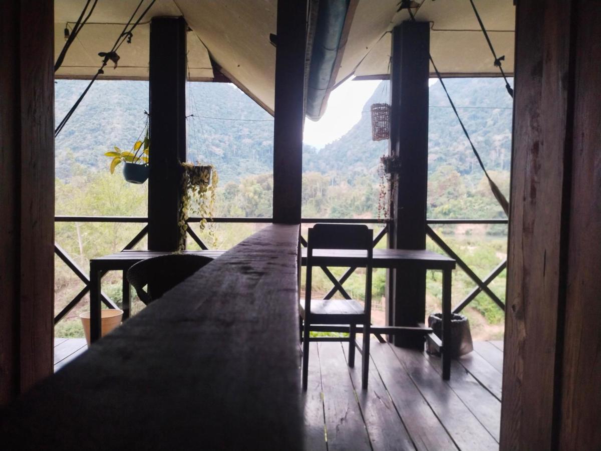 Pdv Guesthouse Muang Ngoi Esterno foto