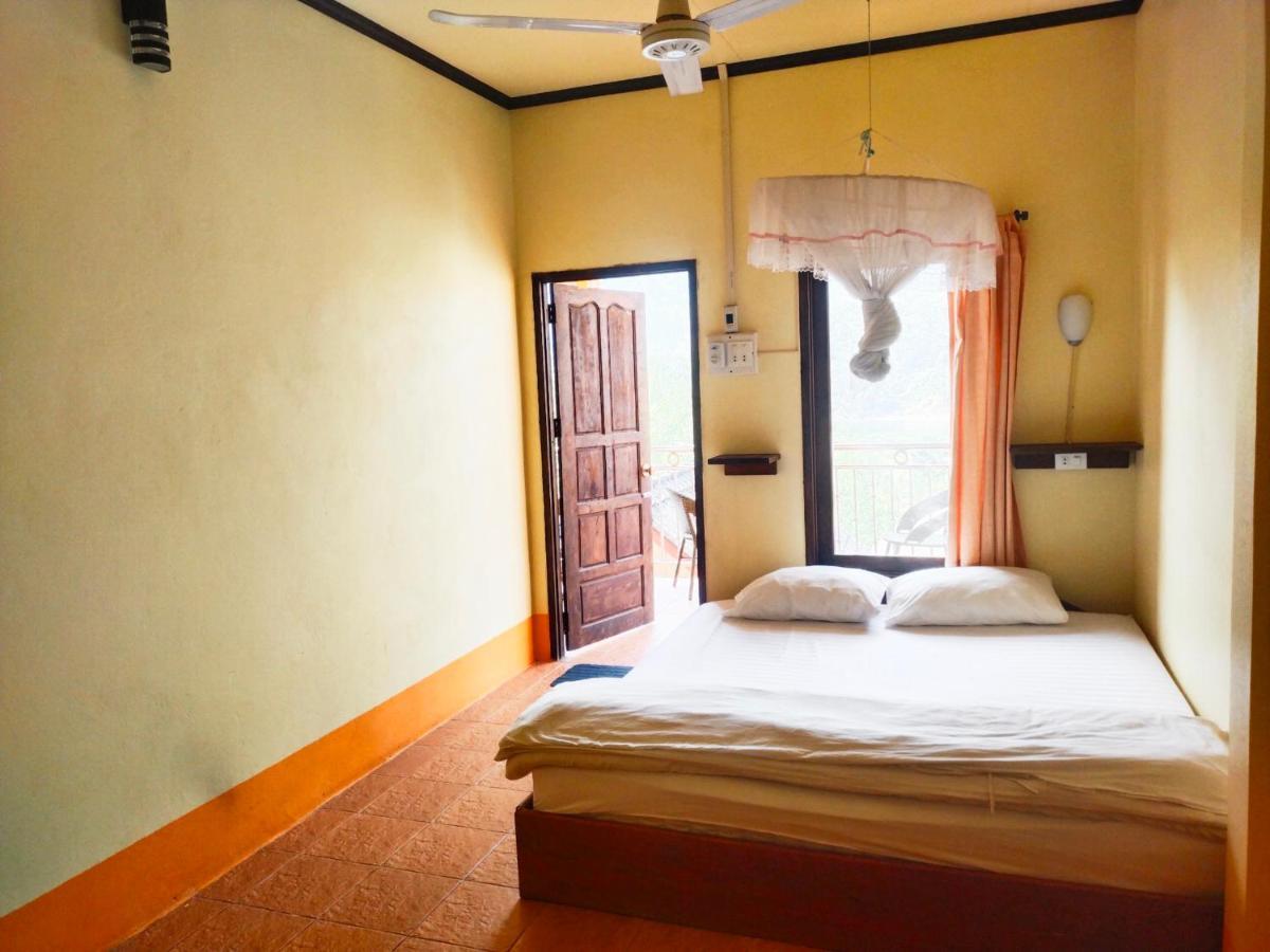 Pdv Guesthouse Muang Ngoi Esterno foto